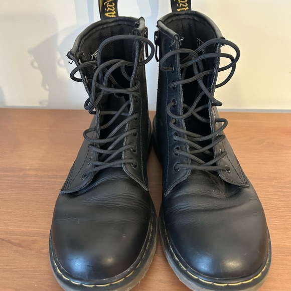 COPY - Doc Martens - Picture 3 of 9